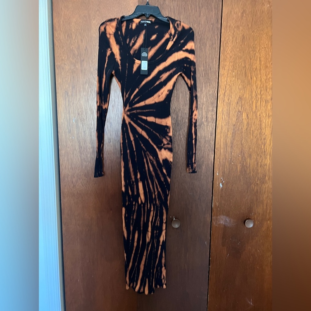 Fashion Nova Black & Orange Tie-Dye Long Sleeve Bodycon Maxi Dress